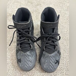 Under Armour Baseball Softball Cleats Size 1